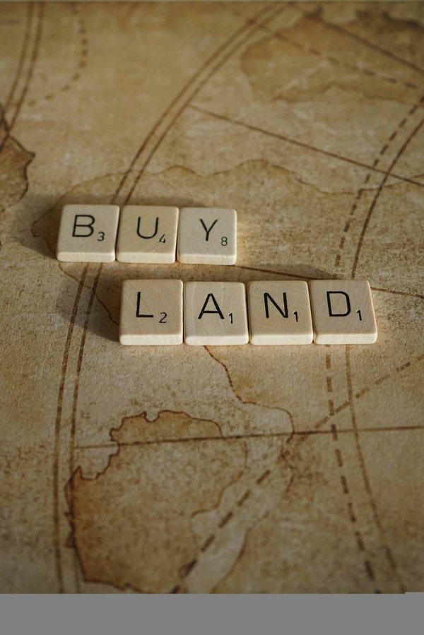 Comment la réalité augmentée est-elle utilisée dans les publicités automobiles ?